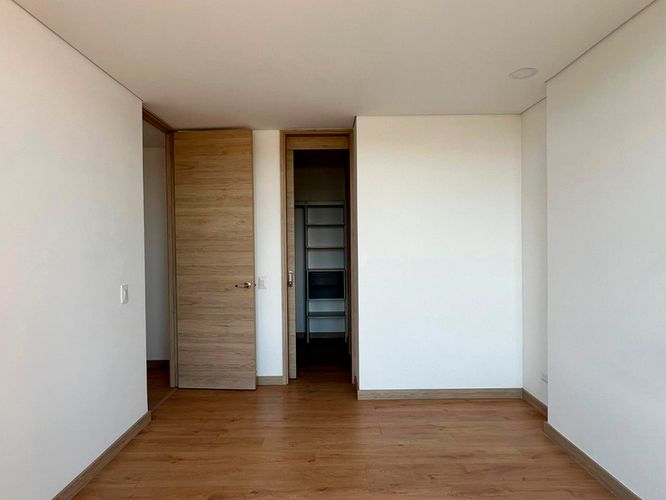 Apartamento de 2 alcobas en arriendo en El Porvenir, Rionegro, 73 m² · foto 5 de 11