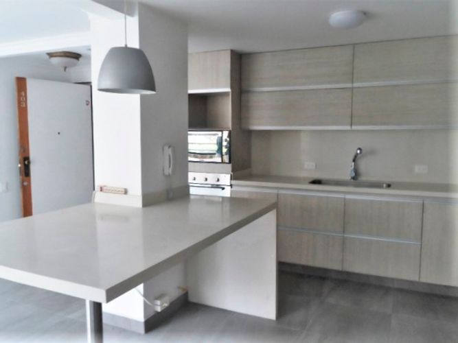 Apartamento de 3 alcobas en venta en El Poblado, Medellín, 113 m² · foto 2 de 16