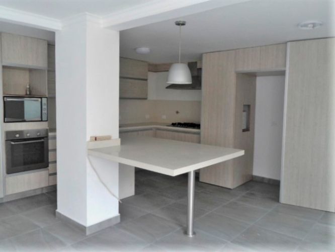 Apartamento de 3 alcobas en venta en El Poblado, Medellín, 113 m² · foto 3 de 16