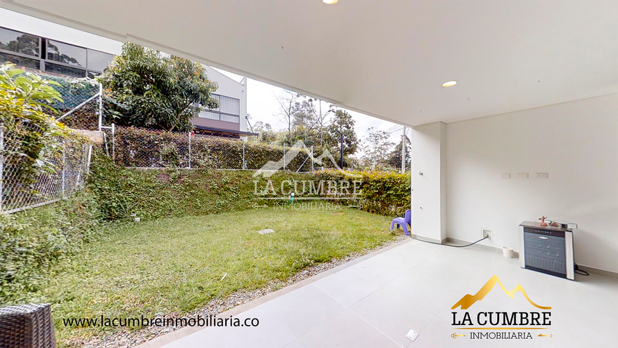 Casa de 3 alcobas en venta en Loma El Atravesado, Envigado, 170 m² · foto 8 de 19
