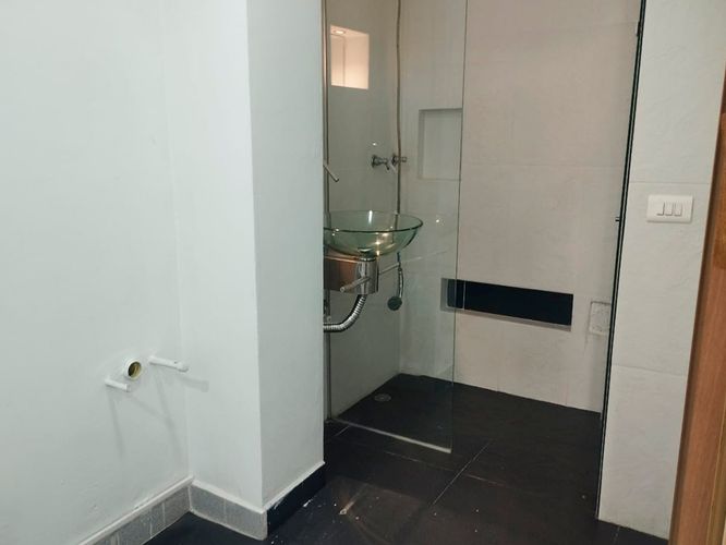 Local en arriendo en El Poblado, Medellín, 90 m² · foto 5 de 9