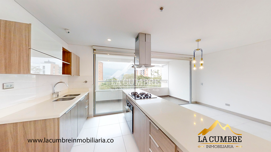 Apartamento de 3 alcobas en arriendo en Castropol, Medellín, 130 m² · foto 9 de 18