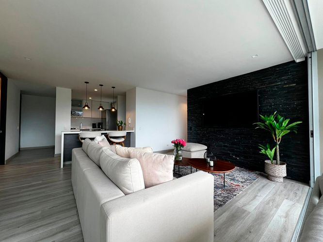 Apartamento de 3 alcobas en arriendo en El Poblado, Medellín, 120 m² · foto 2 de 19