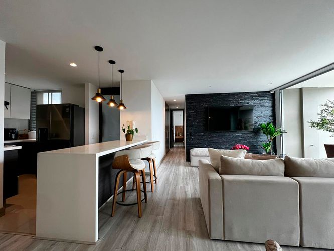 Apartamento de 3 alcobas en arriendo en El Poblado, Medellín, 120 m² · foto 5 de 19