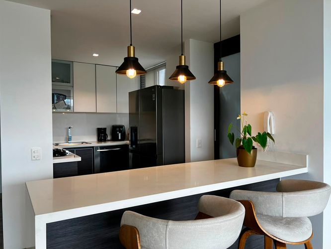 Apartamento de 3 alcobas en arriendo en El Poblado, Medellín, 120 m² · foto 6 de 19