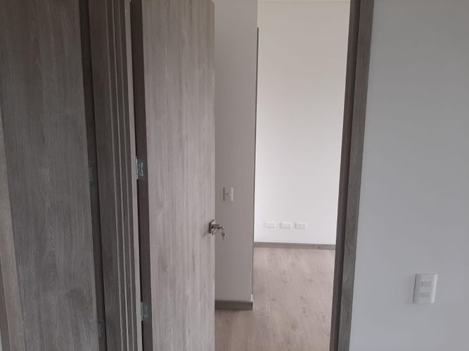 Apartamento de 2 alcobas en venta en El Porvenir, Rionegro, 77 m² · foto 4 de 17