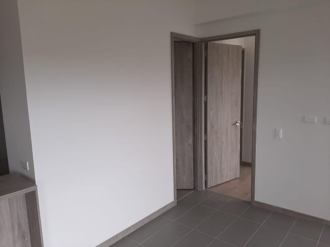 Apartamento de 2 alcobas en venta en El Porvenir, Rionegro, 77 m² · foto 5 de 17