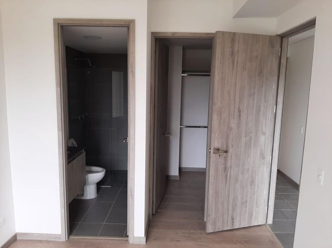 Apartamento de 2 alcobas en venta en El Porvenir, Rionegro, 77 m² · foto 13 de 17