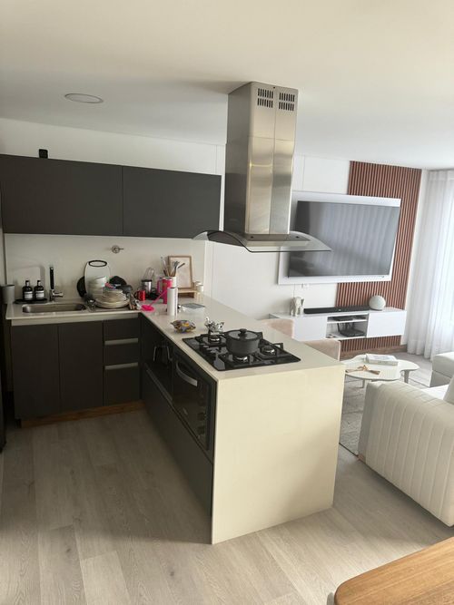 Apartamento de 2 alcobas en venta en El Poblado, Medellín, 84 m² · foto 7 de 12