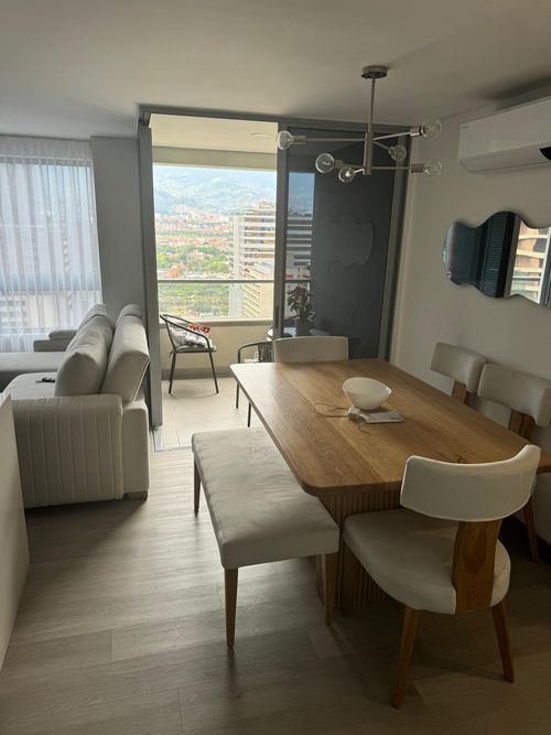 Apartamento de 2 alcobas en venta en El Poblado, Medellín, 84 m² · foto 8 de 12