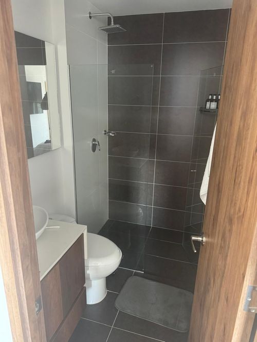 Apartamento de 2 alcobas en venta en El Poblado, Medellín, 84 m² · foto 10 de 12
