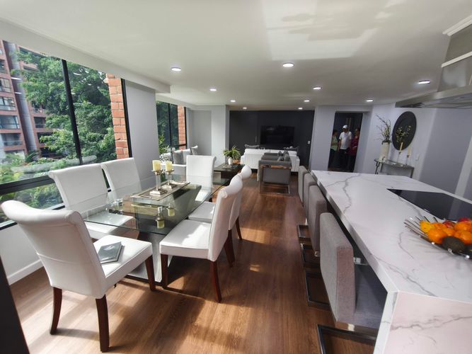 Apartamento de 3 alcobas en venta en Los Balsos, Medellín, 154 m² · foto 3 de 24