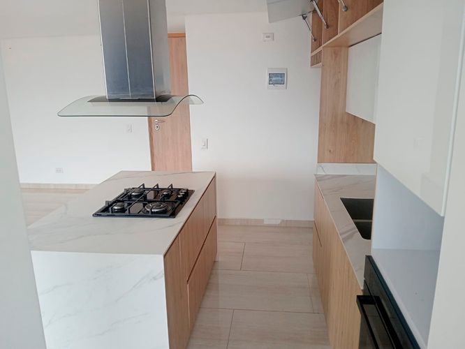 Apartamento de 3 alcobas en arriendo en Laureles, Medellín, 106 m² · foto 5 de 20