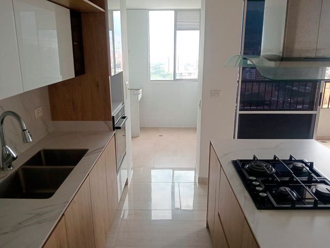 Apartamento de 3 alcobas en arriendo en Laureles, Medellín, 106 m² · foto 6 de 20