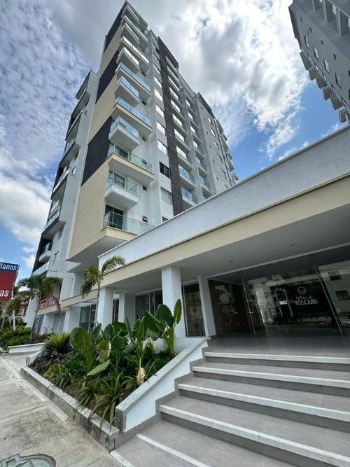 Apartamento de 3 alcobas en venta en Palmas De Belmonte, Pereira, 78 m² · foto 2 de 15