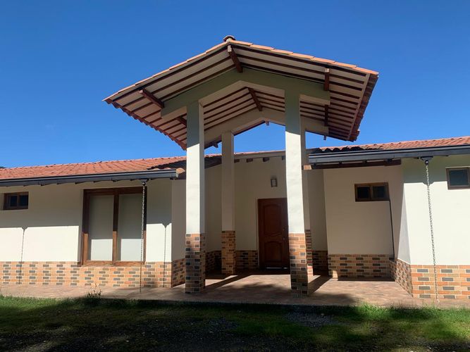Casa de 4 alcobas en venta en La Catedral, Envigado · foto 14 de 17