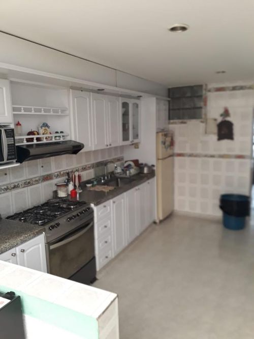 Casa de 4 alcobas en venta en La Florida, Bogotá, 268 m² · foto 9 de 21