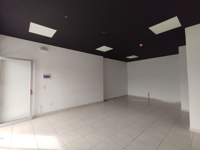 Local en arriendo en Condina, Pereira, 42 m² · foto 2 de 6