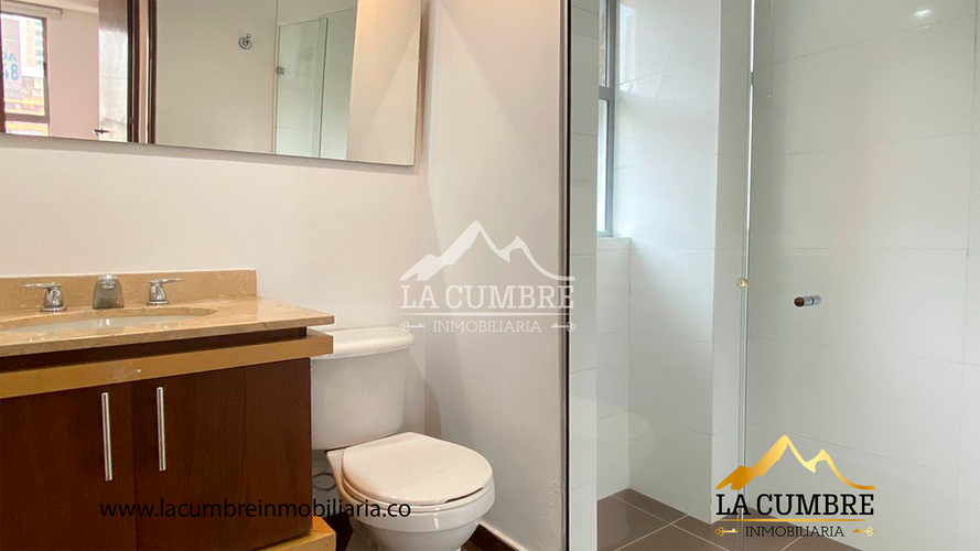 Apartamento de 2 alcobas en arriendo en Castropol, Medellín, 100 m² · foto 8 de 9