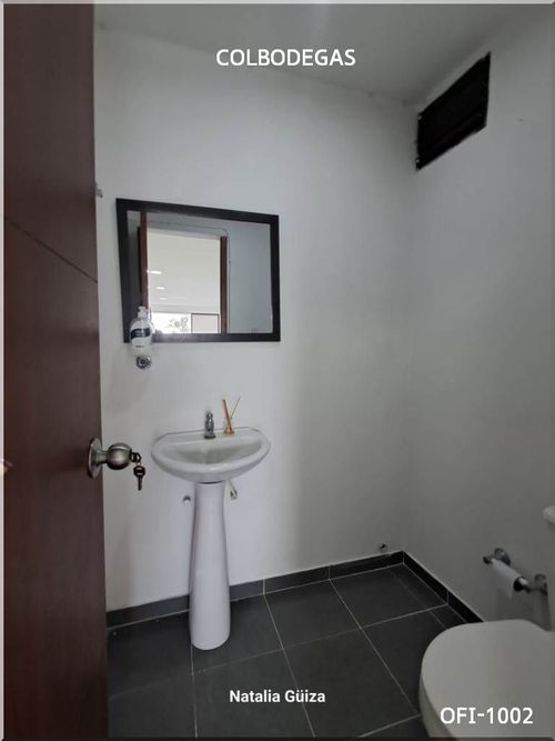 Oficina en venta en Sector Lago Uribe, Pereira, 37 m² · foto 2 de 4