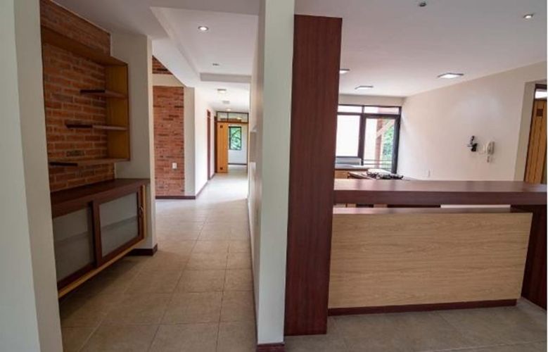 Casa de 3 alcobas en venta en Cerritos, Pereira, 274 m² · foto 3 de 9