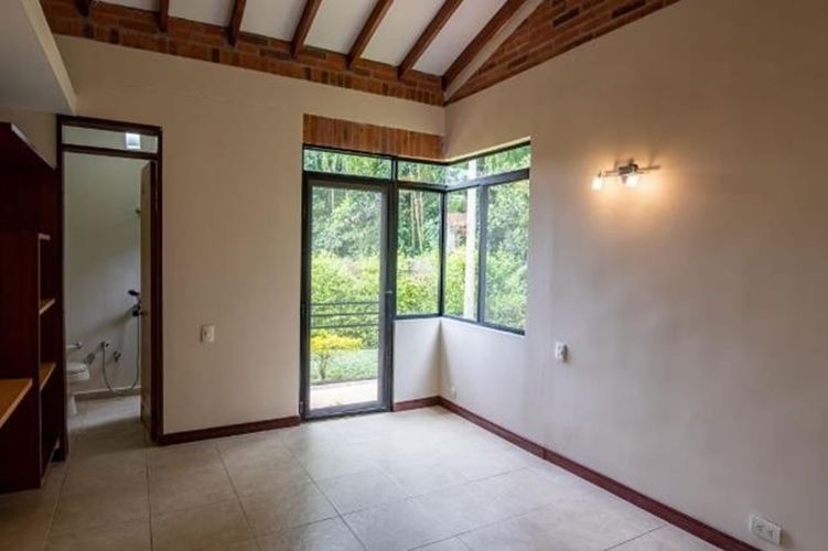 Casa de 3 alcobas en venta en Cerritos, Pereira, 274 m² · foto 7 de 9