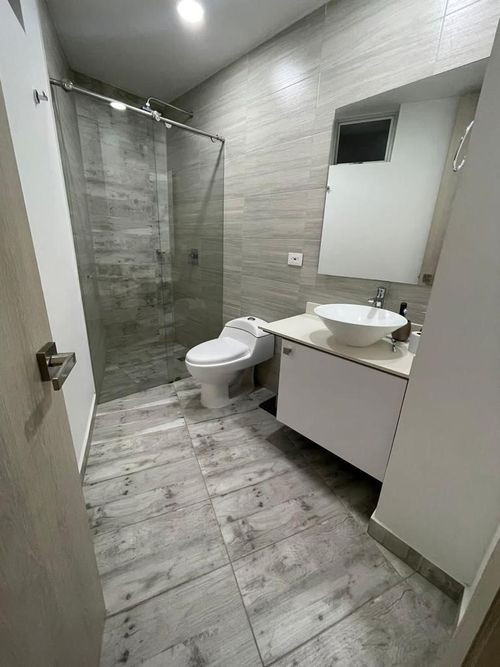Apartamento de 2 alcobas en venta en Crespo, Cartagena, 106 m² · foto 6 de 13