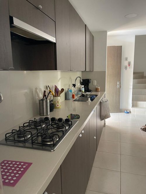 Casa de 3 alcobas en venta en Cr. Los Naranjos, Jamundí, 258 m² · foto 11 de 24