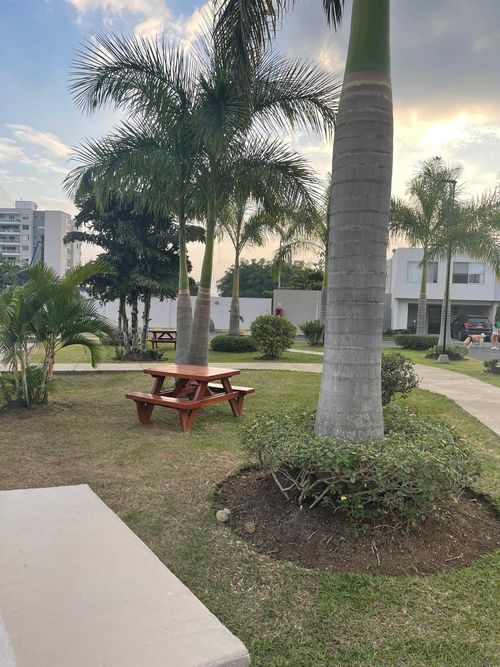 Casa de 3 alcobas en venta en Cr. Los Naranjos, Jamundí, 258 m² · foto 20 de 24
