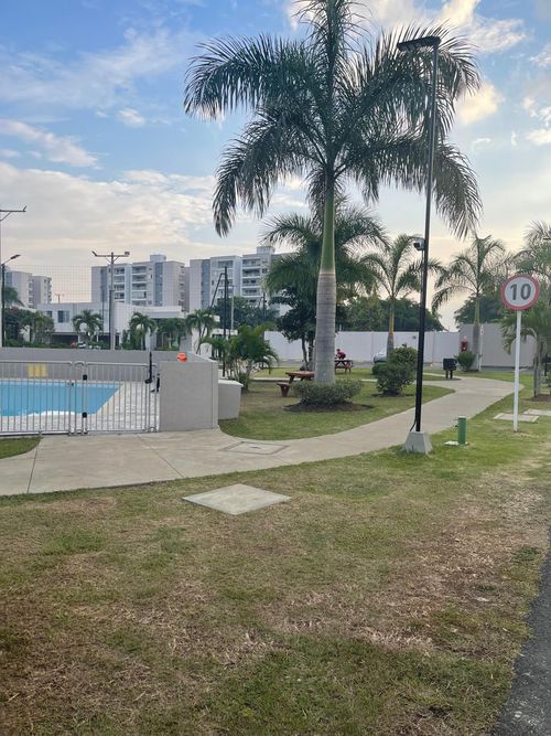 Casa de 3 alcobas en venta en Cr. Los Naranjos, Jamundí, 258 m² · foto 22 de 24