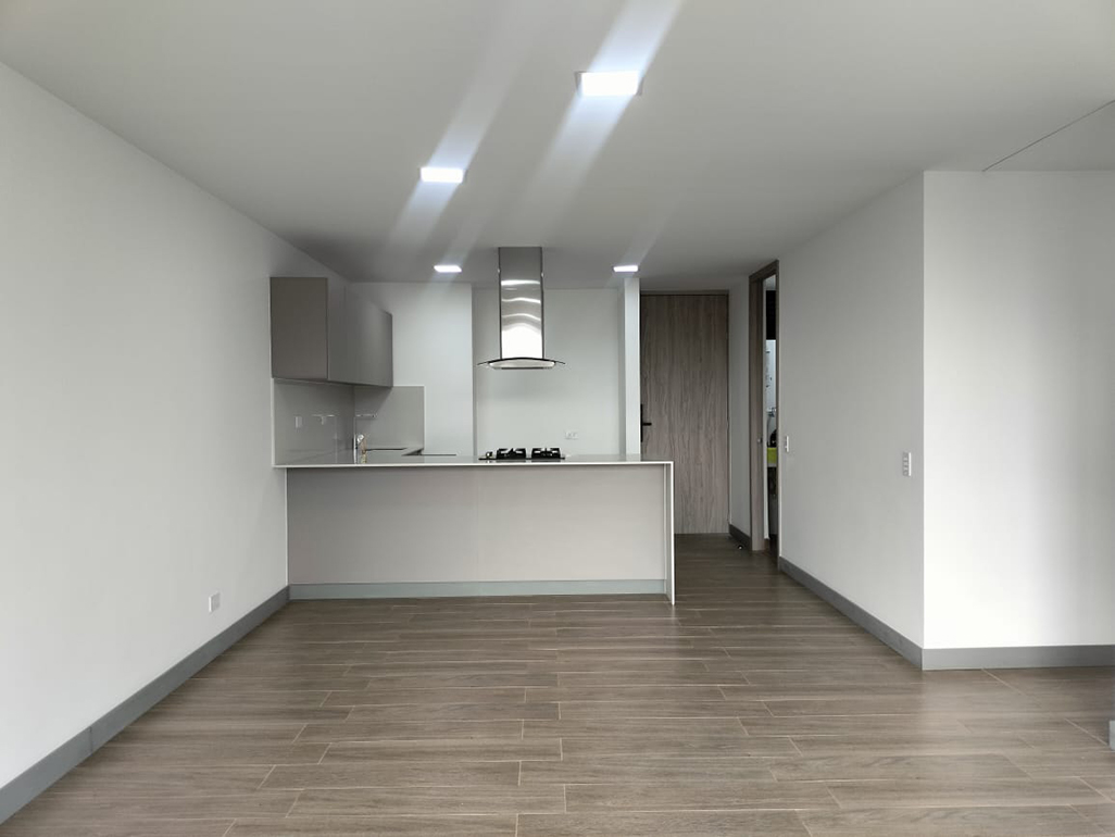 Apartamento en arriendo en Loma Benedictinos, Envigado · foto 4 de 17