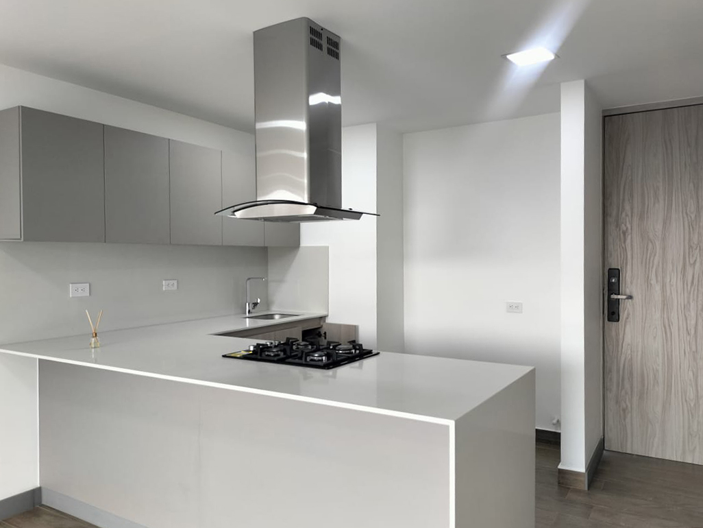 Apartamento en arriendo en Loma Benedictinos, Envigado · foto 5 de 17