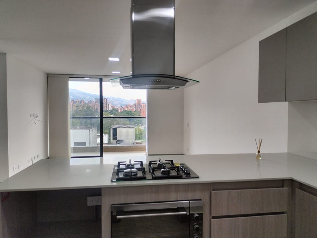 Apartamento en arriendo en Loma Benedictinos, Envigado · foto 7 de 17