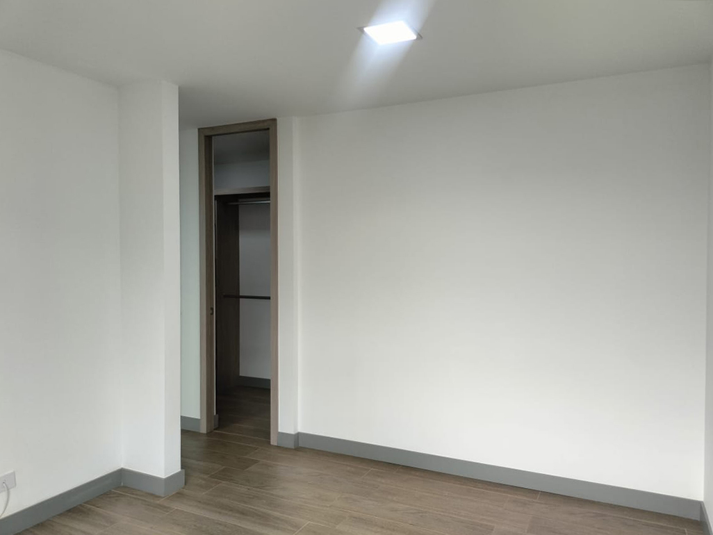 Apartamento en arriendo en Loma Benedictinos, Envigado · foto 9 de 17
