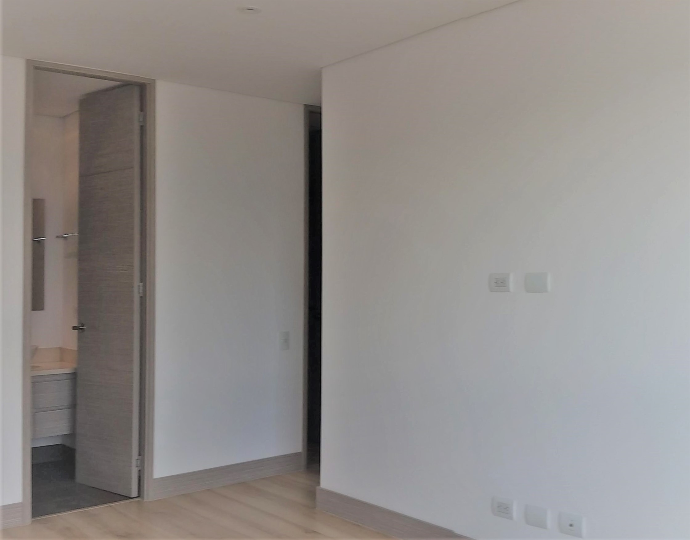 Apartamento en arriendo en El Poblado, Medellín · foto 8 de 15