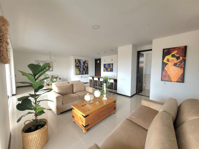 Apartamento de 3 alcobas en venta en Pance Alto, Cali, 192 m² · foto 3 de 24