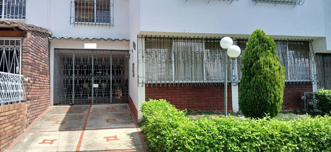 Casa de 4 alcobas en venta en Cañaveral, Floridablanca, 200 m² · foto 3 de 15