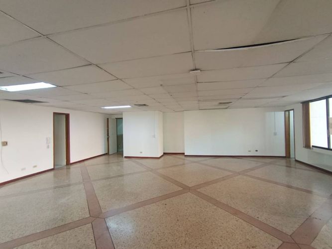 Oficina en arriendo en Milla De Oro, Medellín, 125 m² · foto 3 de 12