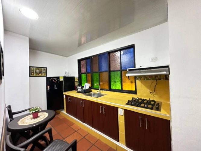 Edificio en venta en El Estadio, Neiva, 290 m² · foto 5 de 9