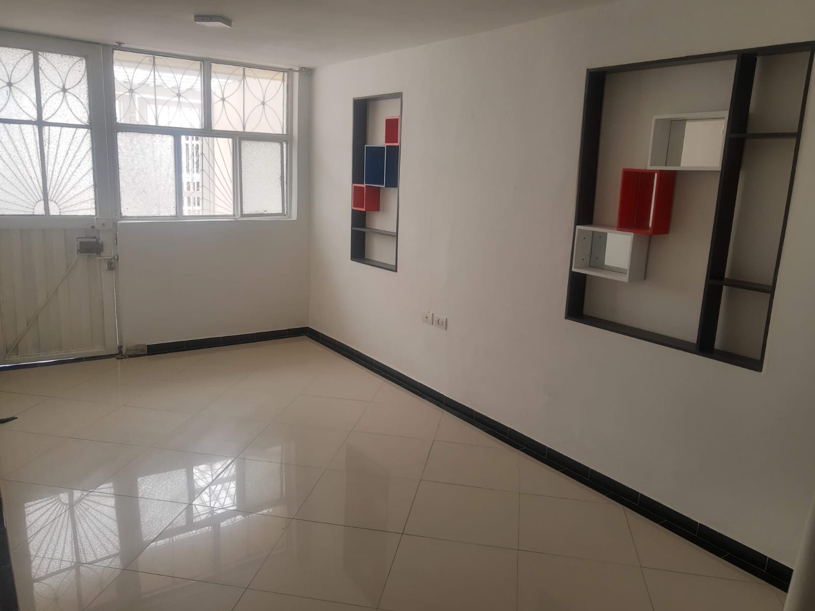 Casa en venta en Engativá, Bogotá · foto 3 de 24