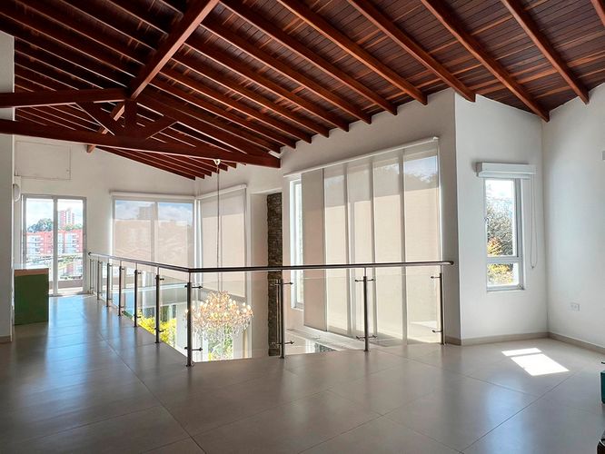Casa de 4 alcobas en venta en Chipre, Rionegro, 355 m² · foto 8 de 15