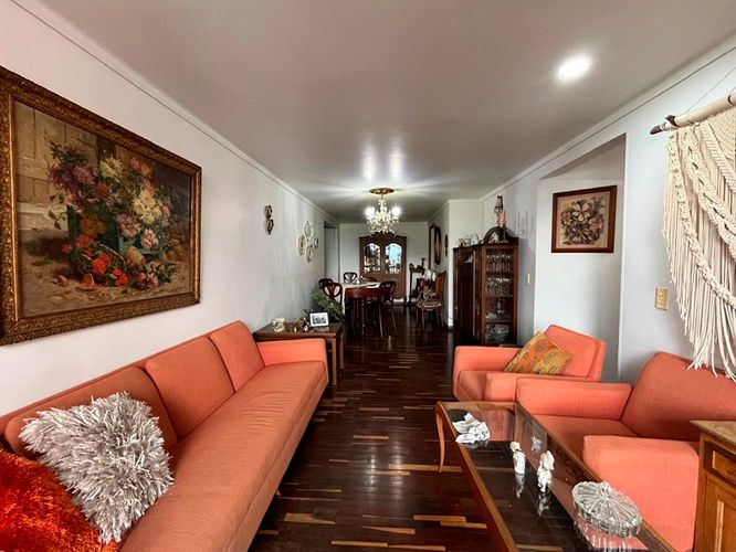Apartamento de 2 alcobas en venta en El Poblado, Medellín, 100 m² · foto 2 de 14