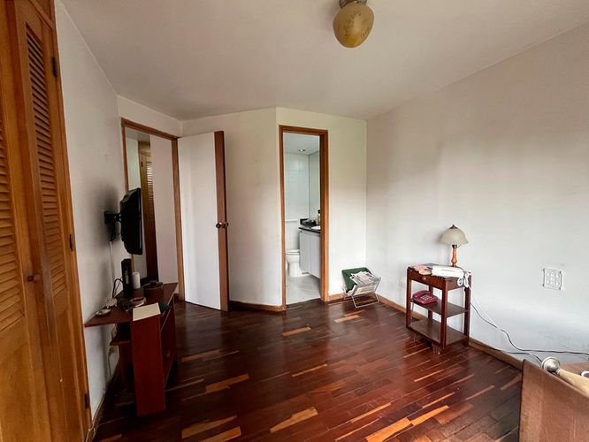 Apartamento de 2 alcobas en venta en El Poblado, Medellín, 100 m² · foto 8 de 14