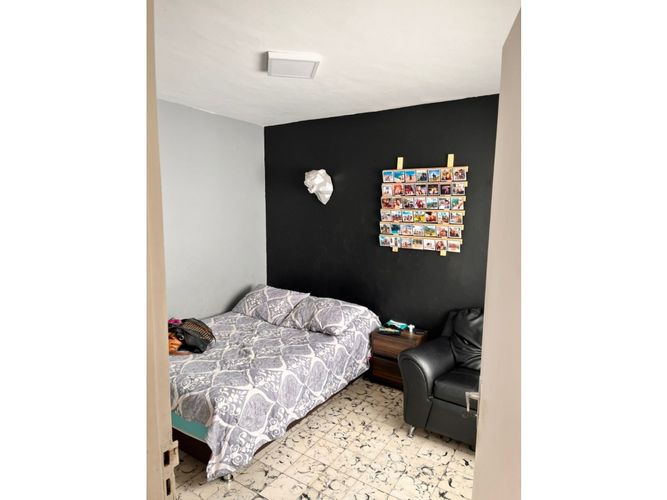 Casa de 6 alcobas en venta en Laureles, Medellín, 237 m² · foto 11 de 14