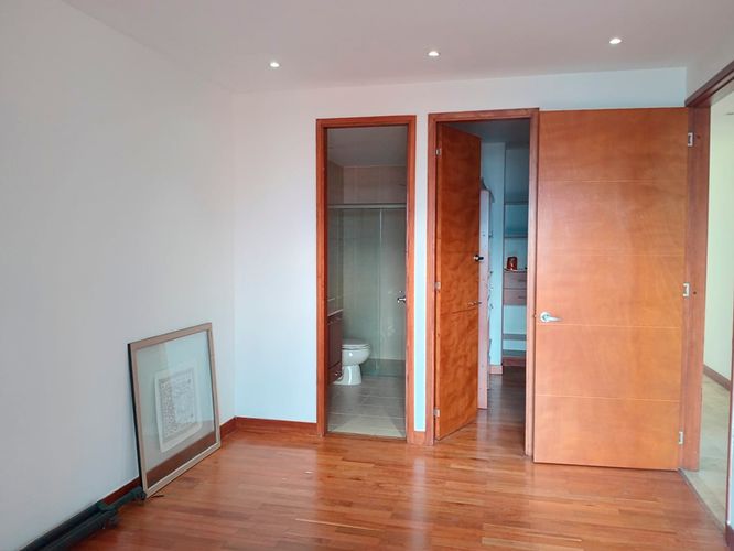 Apartamento de 3 alcobas en arriendo en El Poblado, Medellín, 195 m² · foto 9 de 20