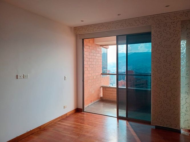 Apartamento de 3 alcobas en arriendo en El Poblado, Medellín, 195 m² · foto 14 de 20