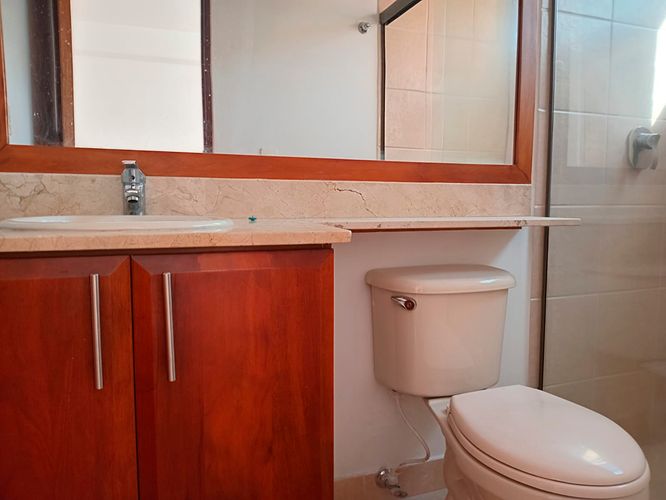 Apartamento de 3 alcobas en arriendo en El Poblado, Medellín, 195 m² · foto 17 de 20