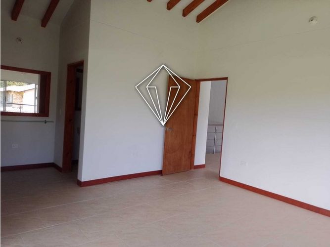 Casa de 4 alcobas en venta en El Carmen De Viboral, El Carmen de Viboral, 410 m² · foto 8 de 24