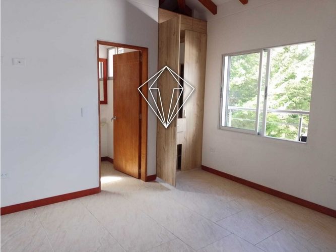 Casa de 4 alcobas en venta en El Carmen De Viboral, El Carmen de Viboral, 410 m² · foto 17 de 24