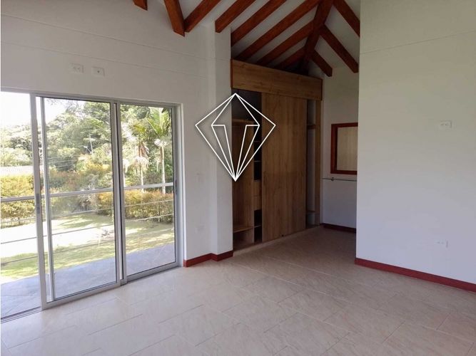 Casa de 4 alcobas en venta en El Carmen De Viboral, El Carmen de Viboral, 410 m² · foto 21 de 24